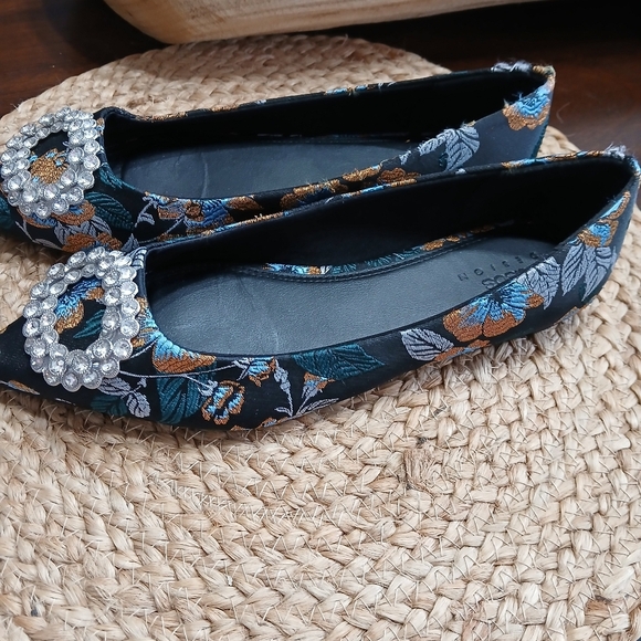 ASOS DESIGN Embellished Floral Pointed Toe Flats Artsy Business Casual Event - Picture 7 of 8